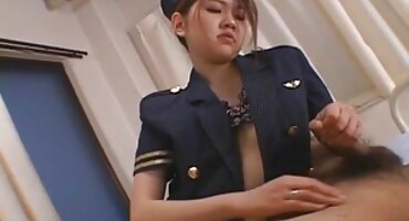 തന്റെ വശത്ത് കിടക്കുന്ന കോഡ് ഒരു ആഴത്തിലുള്ള ആനന്ദകരമായ സ്ലിറ്റിൽ കീഴടങ്ങി