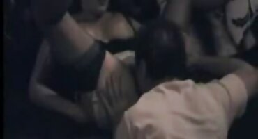 മസാജ് വേഗം യുവ കസ്റ്റമർ ഉല്ലസിച്ചു അവളുടെ വികാരാധീനനായ ഫക്ക്-എ-തോൺ