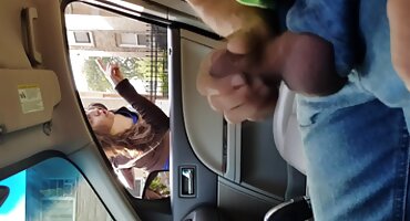 കറുത്തവർഗ്ഗക്കാർ ഏകദേശം എല്ലാ ദ്വാരങ്ങളിലും ഒരു മെലിഞ്ഞ പെൺകുട്ടി ഫക്ക്