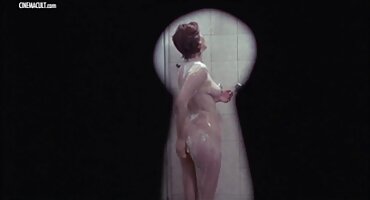 ഒരു പെൺകുട്ടിയുമായി ലൈംഗിക ബന്ധത്തിൽ ഏർപ്പെട്ടിരുന്ന മുറിയിൽ യുവാവ് മരിച്ച നിലയിൽ