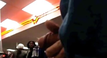 സുഗുണൻ സെ സ്വെഗ്ലിയാറ്റോ ഒരു മനുഷ്യനെ ഉണർത്തി അവളെ പുസിയിൽ ഫക്ക് ചെയ്യാൻ ആവശ്യപ്പെട്ടു