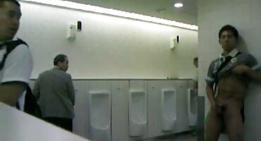 നഗ്നയായ പെൺകുട്ടി വടിയും കാമുകൻ സക്സസ്