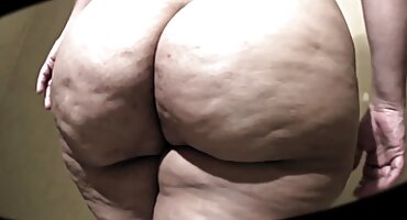 Ebony തടവി കോഴി വലിയ ഇറുകിയ സമനിരപ്പുണ്ടാക്കുക കൈവിട്ടുപോയി