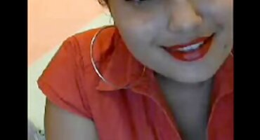 വിവിധ സ്ഥാനങ്ങളിൽ സ്കിൻ സ്ലട്ട് സ്ലട്ട് ഒരു ജെറ്റ് രതിമൂർച്ഛ ഉണ്ട്