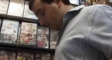 നായിന്റെ മോൻ ജെയിൽ സെക്സ് വാഗ്ദാനം ചെയ്യുന്നു