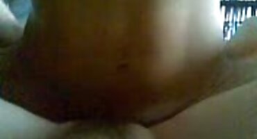 അമ്മ സവാരി വിരലുകളും നാവും യുവ അയൽക്കാരന്റെ രോമമുള്ള സമനിരപ്പുണ്ടാക്കുക