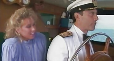 യംഗ് ബ്രൌണിങ് ആൻഡ് കഴുത ലെ തുമ്മൽ സ്നേഹിക്കുന്നു