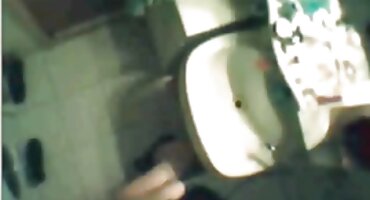 ഗേൾ ഇറുകിയ കഴുത അംഗീകരിച്ചു പണം ഒരു മനോഹരമായ മനുഷ്യൻ ഫക്ക്