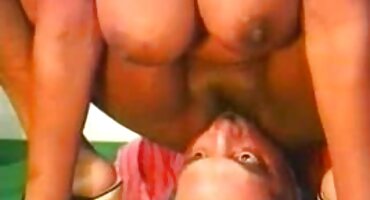 അമ്പിളി പെണ്കുട്ടിയെ കഴുത്തില് കെട്ടിയിട്ട് മുഖത്ത് കാമം നിറച്ചു