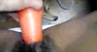 ഒരു മനുഷ്യൻ ഒരു വഴുവഴുപ്പുള്ള കഴുത ഒരു വെളുത്തുള്ളി