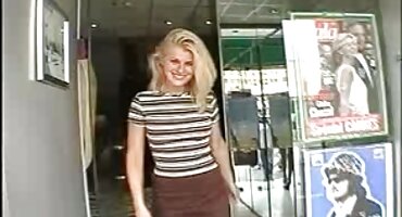 ഭർത്താവ് ഭാര്യയെ തൃപ്തിപ്പെടുത്തുന്നില്ല, സുഹൃത്തുക്കളുമായി ഒരു എഫ്എഫ്എം സംഘടിപ്പിക്കുന്നു